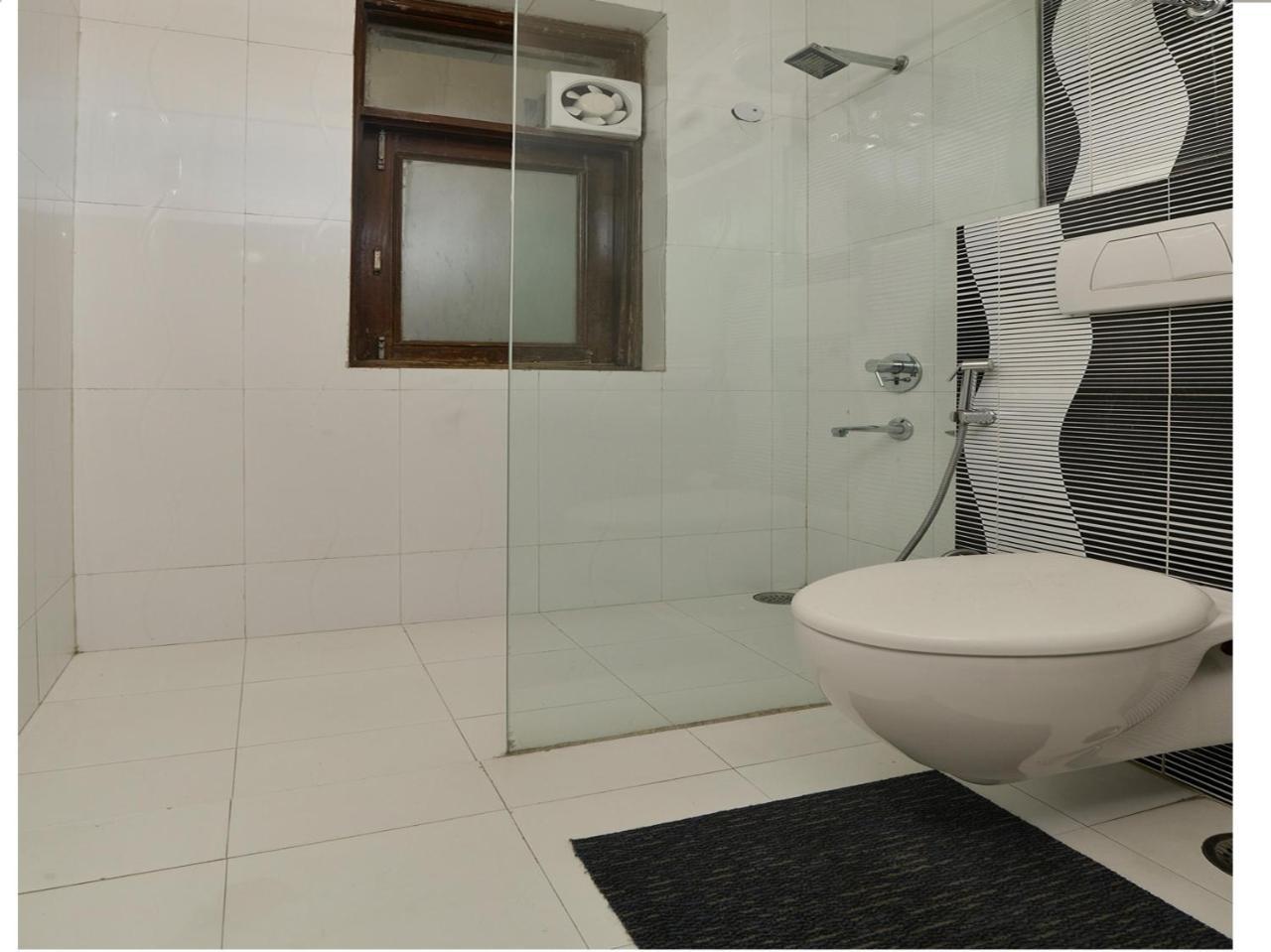 Oyo 11291 Hotel Atlantis Гургаон Экстерьер фото